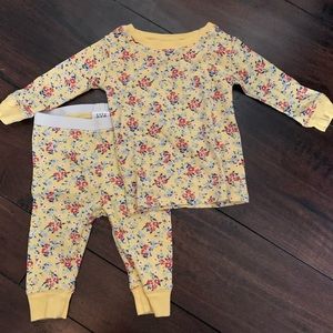 Gap 3-6 months pajama set